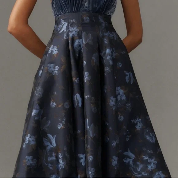 Maeve V-Neck Velvet Jacquard A-Line Midi Dress Size 0 Petite
